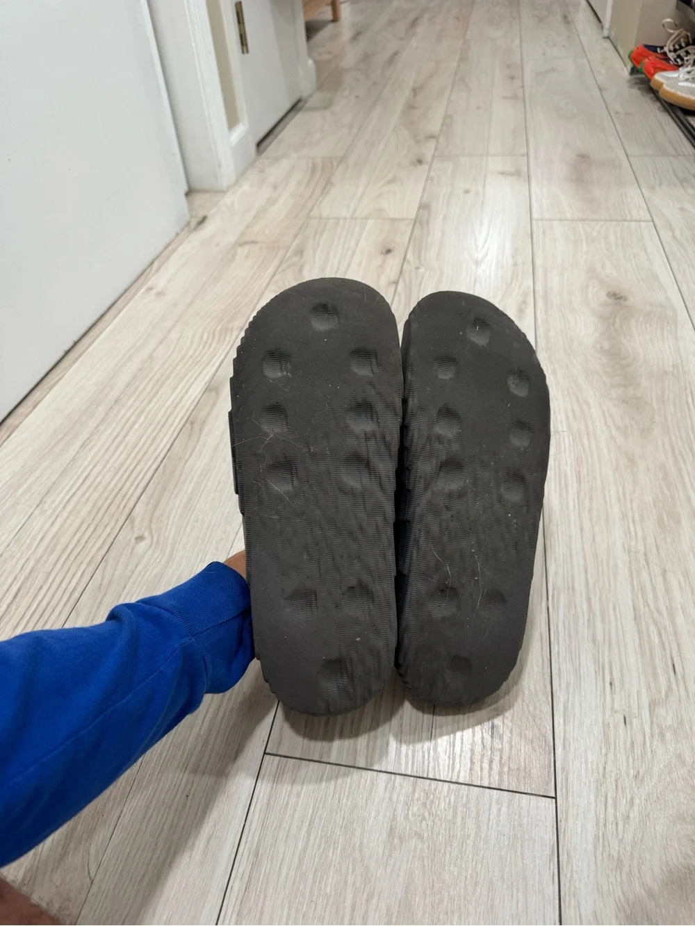 Adidas Adilette 22 Slides – Dark Gray – Men’s Size 9.5